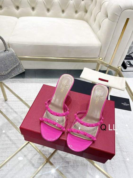 Picture of Valentino Shoes _SKUValentinosz35-408CM4CLL07620272